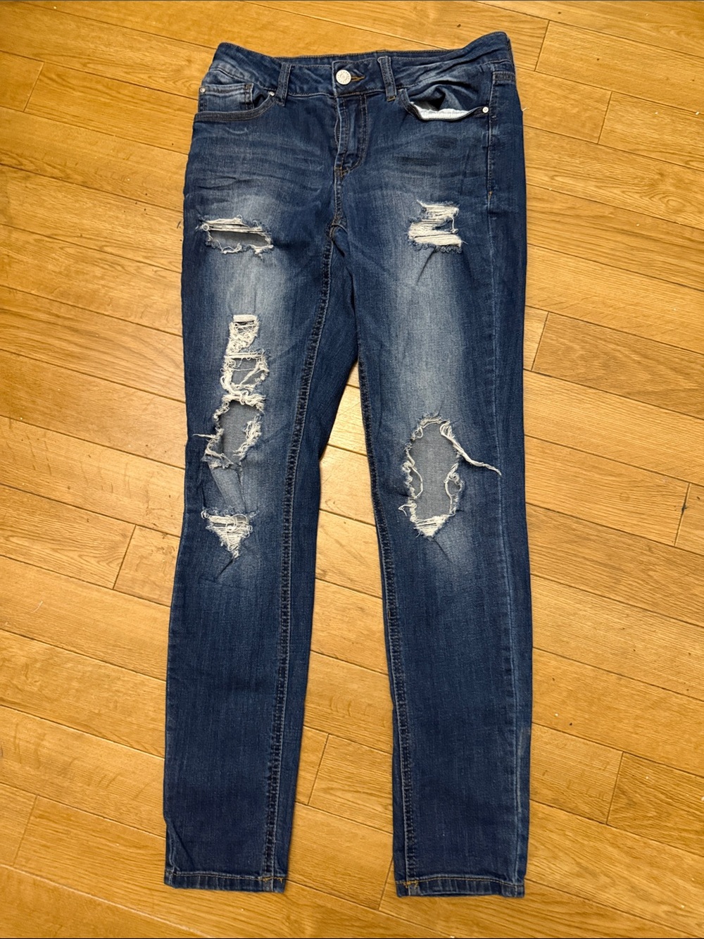 refuge Women's Distressed Dark Blue Skinny Jeans
